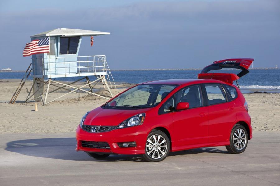  Honda Fit Sport 2012 года  (фото 34 из 42)
